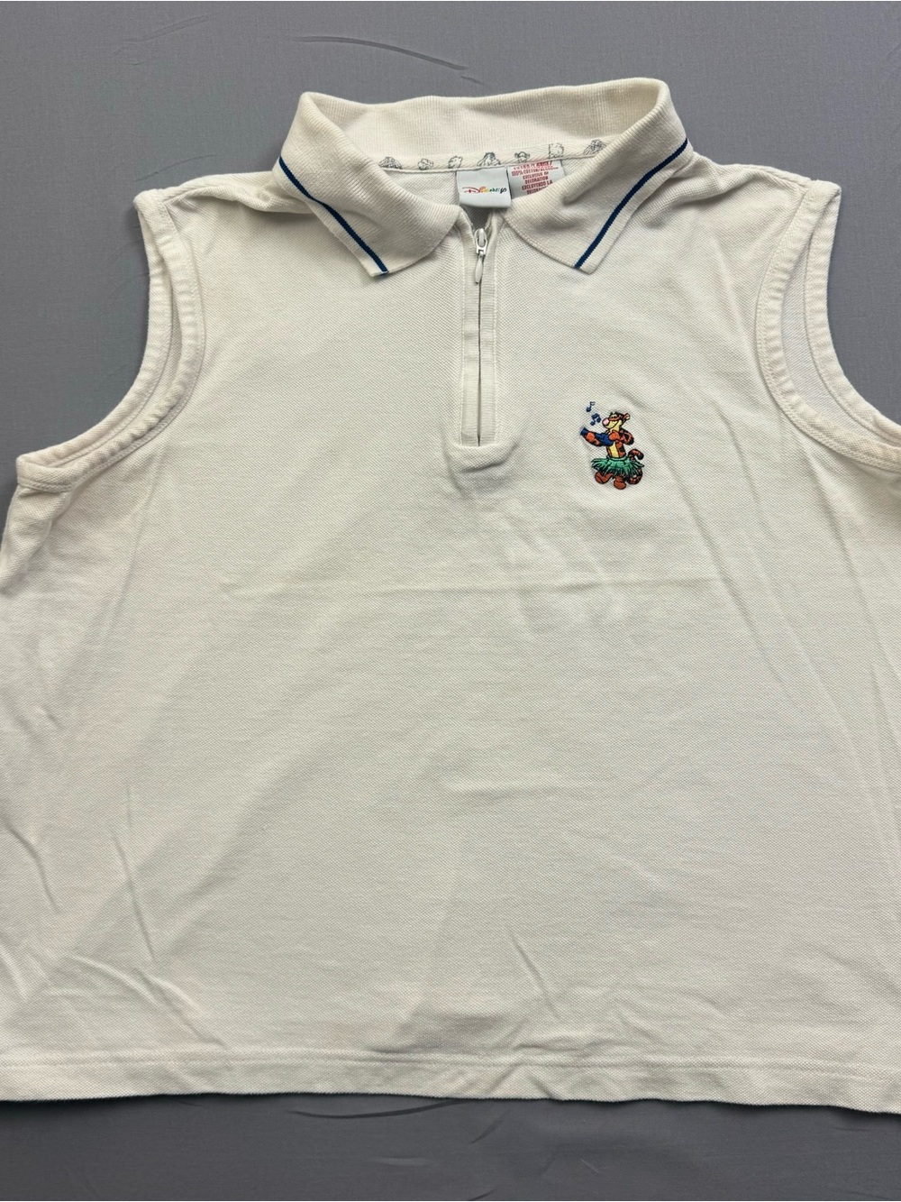 Disney Goofy White Sleeveless Polo Woman's Shirt XL Disney Franchise Golf Beach